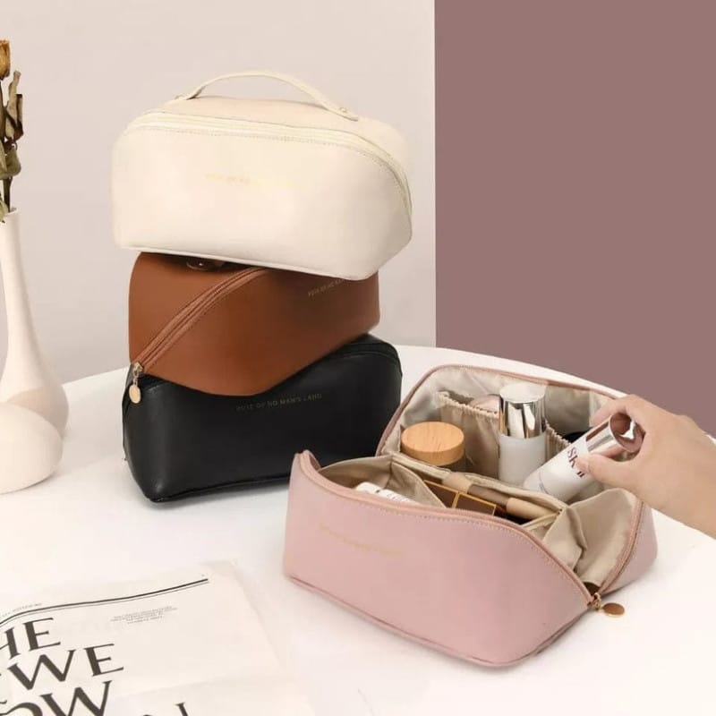 PU Leather Travel Makeup Bag, Large Capacity Cosmetic Organizer with Handle and Multiple Compartments